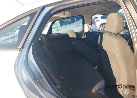 2017 Ford Focus S из США, поврежденный, VIN 1FADP3E2XHL282673